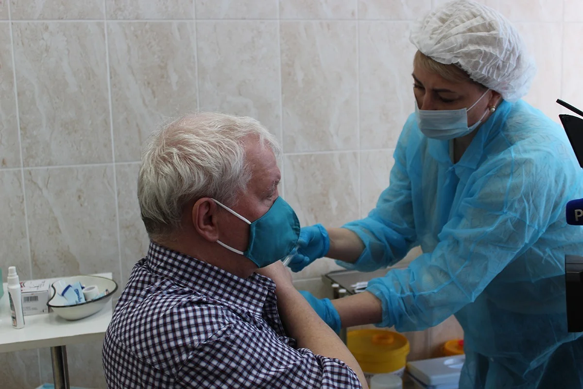 В области функционирует более сорока пунктов вакцинации от коронавируса