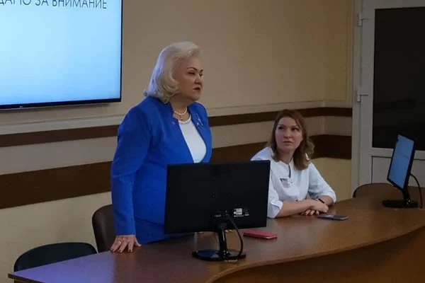 Советник Губернатора Калининградской области встретилась с коллективом Центра спецмедпомощи