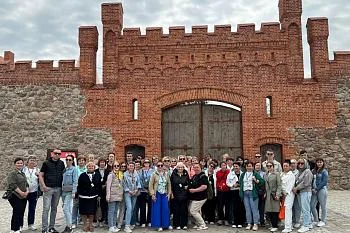 Сотрудники Центра Спецмедпомощи и Областного Наркодиспансера посетили древние замки Калининградской области Сотрудники Центра Спецмедпомощи и Областного Наркодиспансера посетили древние замки Калининградской области