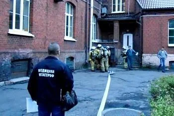 В Багратионовской районной больнице прошли ночные пожарно-тактические учения В Багратионовской районной больнице прошли ночные пожарно-тактические учения