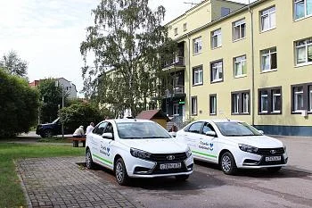 В лечебные учреждения области поступило четырнадцать новых автомобилей  В лечебные учреждения области поступило четырнадцать новых автомобилей